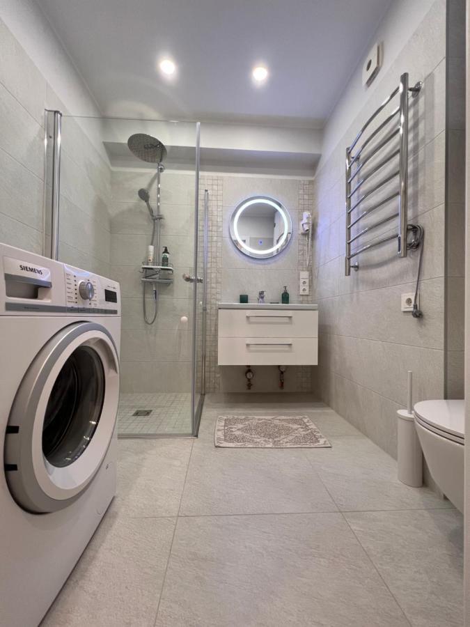 Bell Tower Apartment Плунге Экстерьер фото